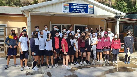 Marmaris'te hayvan barınağı öğrencilerin akınına uğradı