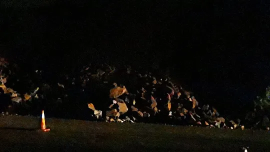 Marmaris'te heyelan, karayolu trafiğe kapandı