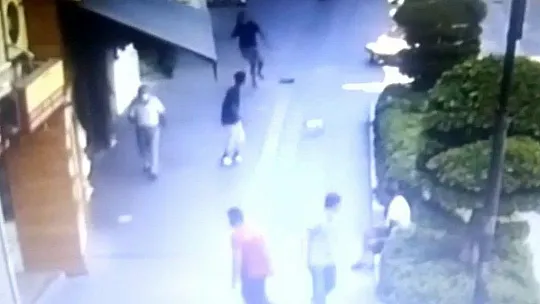 Marmaris'te husumetli esnafların meydan savaşı kamerada
