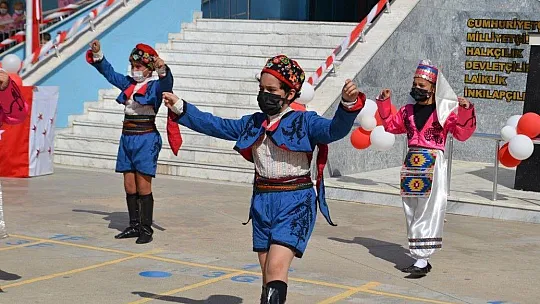Marmaris'te İlköğretim Haftası törenler ile kutlandı