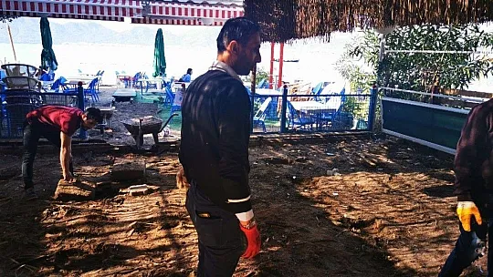 Marmaris'te imara aykırı yapılar yıkılıyor