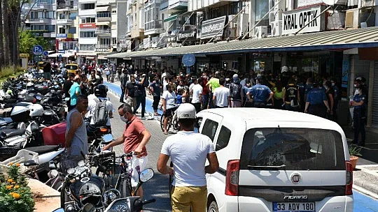 Marmaris'te imitasyon ürün denetimi yapıldı, esnaf protesto etti
