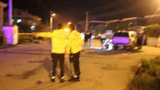 MARMARİS'TE KAMYONETLE MOTOSİKLET ÇARPIŞTI 1 ÖLÜ