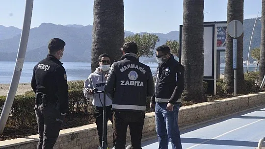 Marmaris'te kısıtlama sürecinde denetimler devam ediyor