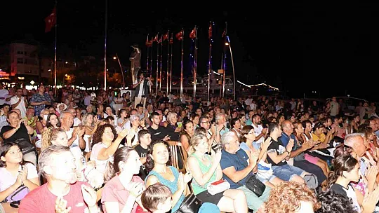 Marmaris'te kitap günleri devam ediyor