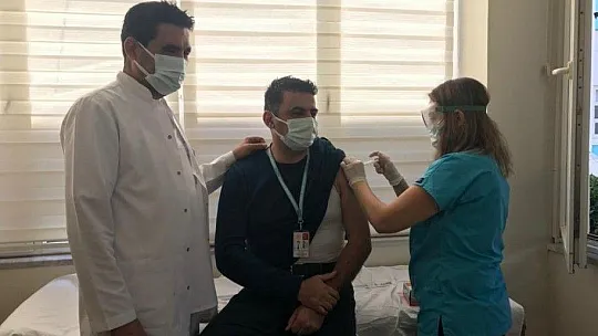 Marmaris'te Kovid-19 aşılama çalışmaları başladı