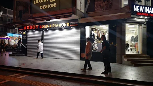 Marmaris'te kuyumcuya silahlı saldırı: 1 yaralı
