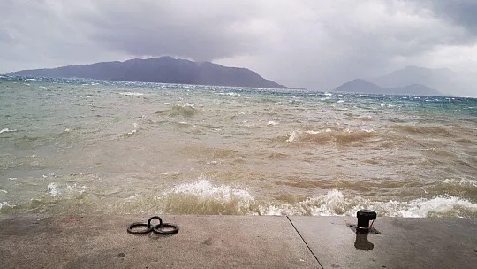 Marmaris'te Lodos etkili oluyor