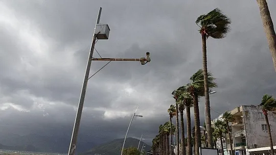 Marmaris'te Lodos etkili oluyor