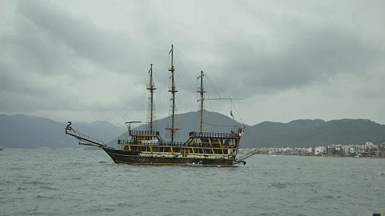 Marmaris'te lodos etkili oluyor
