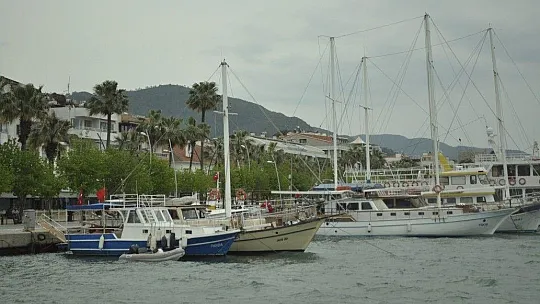 Marmaris'te lodos etkili oluyor