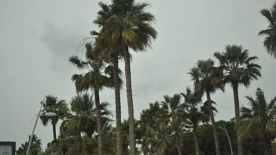 Marmaris'te lodos etkili oluyor