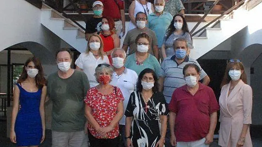 Marmaris'te maskeli resim sergisi açıldı