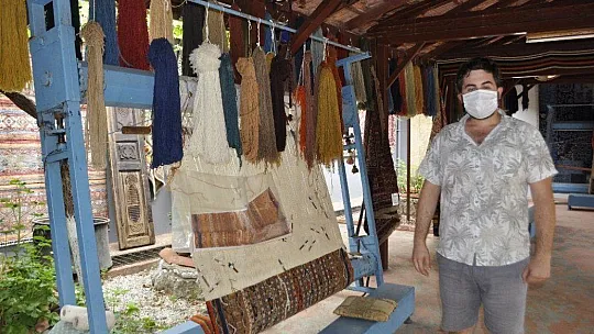 Marmaris'te müze gibi halı mağazası