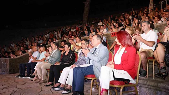 Marmaris'te müzik şöleni başladı