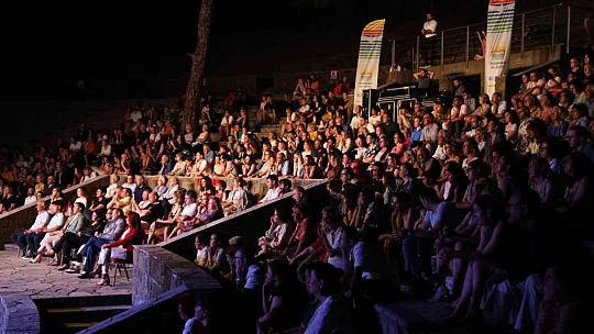 Marmaris'te müzik şöleni başladı