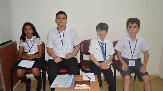 Öğrenciler için İngilizce konferans gerçekleştirildi