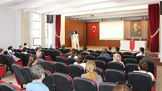 Marmaris'te okullarda başlayacak destek görevlileri eğitim aldı