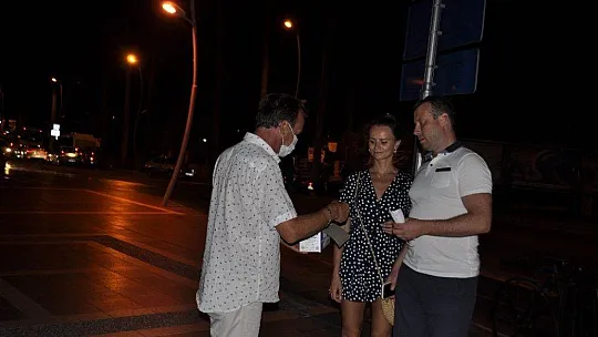 Marmaris'te pandemi seferberliğine yabancı turistler de katıldı