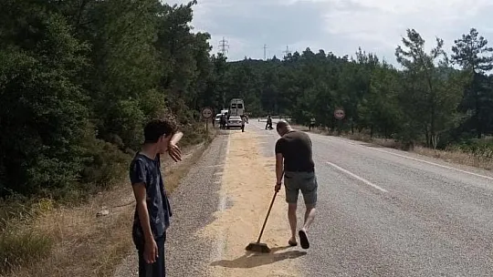 Personel taşıyan minibüs kaza yaptı