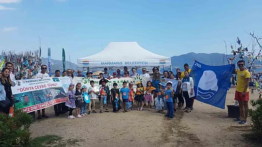 Marmaris'te plajlar temizlendi, mavi bayrak asıldı