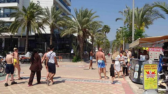 Marmaris'te su sporları turistlerin vazgeçilmezi oldu