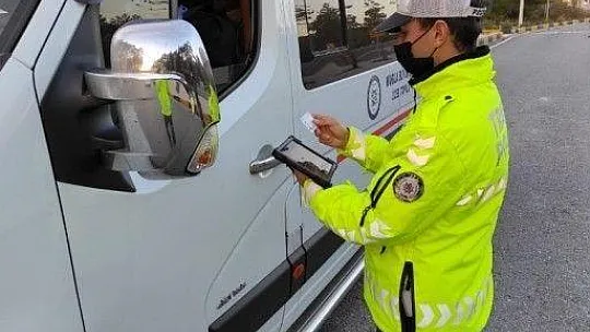 Marmaris'te toplu taşıma araçlarında Korona virüs denetimi yapıldı