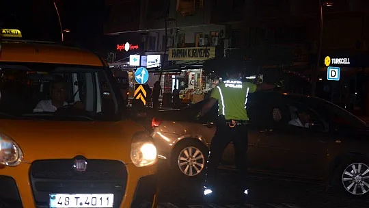 Marmaris'te trafik ekiplerinin bayram mesaisi