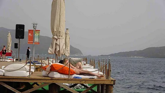 Marmaris'te turist hareketliliği başladı