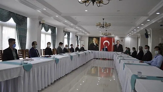 Marmaris'te turizm sezonu öncesi korona virüs mücadelesi toplantısı yapıldı