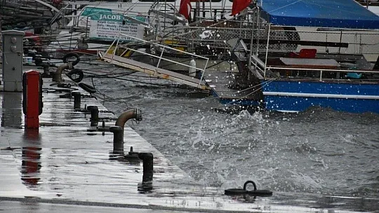 Marmaris'te yağmurlu hava etkisini sürdürüyor