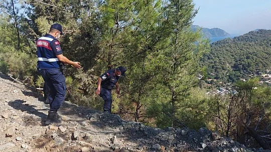 Marmaris'te yangınla ilgili vatandaşların şüphelendiği 2 kişi aranıyor