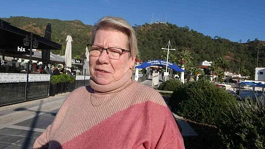 Marmaris'te yaşayan İngilizler yeni yılı kutladılar