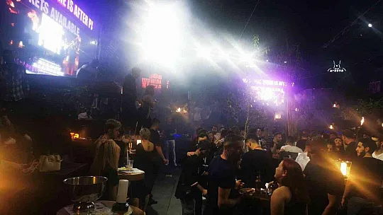 Marmaris'te yazdan kalma gecelerde eğlenceler devam ediyor