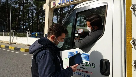 Marmaris'te yeni yıl öncesi trafik yoğunluğu yaşanıyor