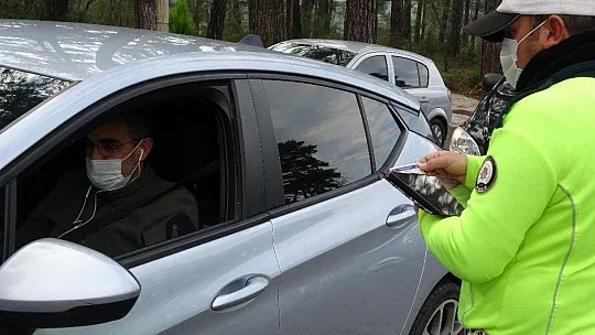 Marmaris'te yeni yıl öncesi trafik yoğunluğu yaşanıyor