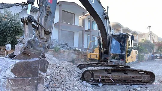 Marmaris'te yıkımlar devam ediyor