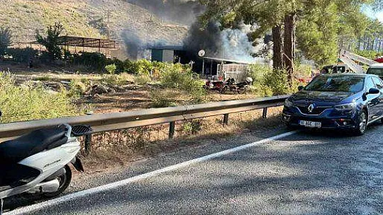 Marmaris'teki yangın ormana sıçramadan kontrol altına alındı