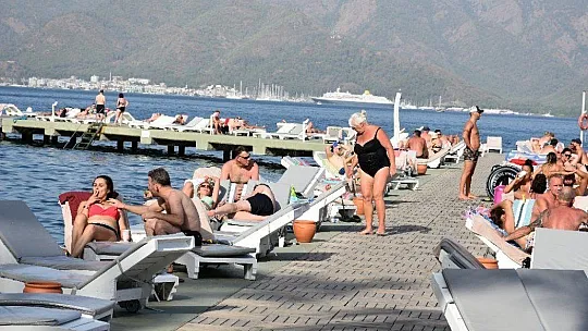 Marmaris yazdan kalma günleri yaşıyor