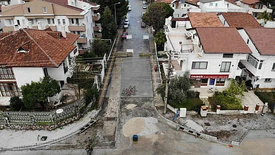 Marmaris Yunus Nadi Caddesi'nde ikinci etap çalışmalar devam ediyor