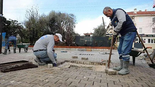 Marmaris Yunus Nadi Caddesi'nde ikinci etap çalışmalar devam ediyor