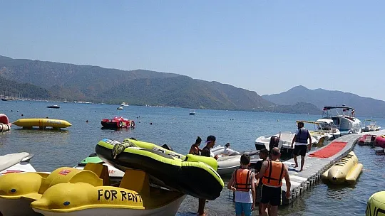 Marmarisli turizmciler: ''Marmaris eski pırıltılı günlerine dönecek''