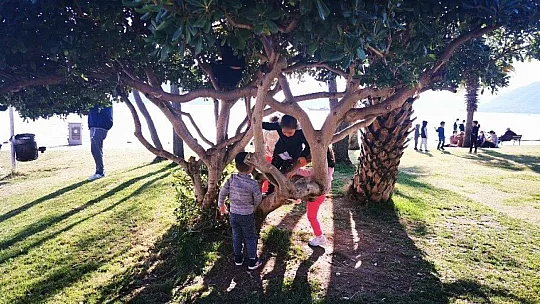 Marmarisliler güneşli havanın tadını çıkardı