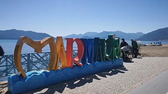 Marmarisliler güzel havanın keyfini çıkardı