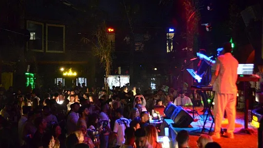 Marmarisliler Sakiler Grubu ile unutulmaz bir gece yaşadı
