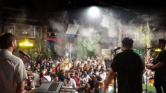 Marmarisliler Sakiler Grubu ile unutulmaz bir gece yaşadı
