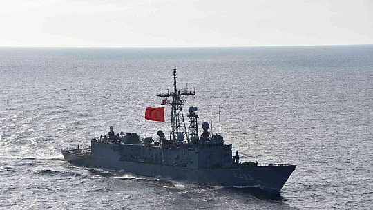 MAVİ VATAN'IN ÇELİK KALESİ TCG GEDİZ'DE YENİ YIL MANZARALARI