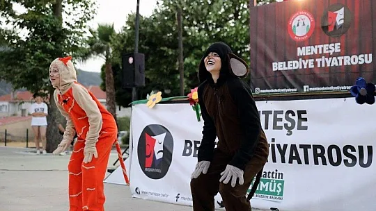 Menteşe Belediye Tiyatrosu perdelerini açtı