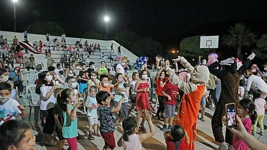 Menteşe Belediye Tiyatrosu perdelerini açtı