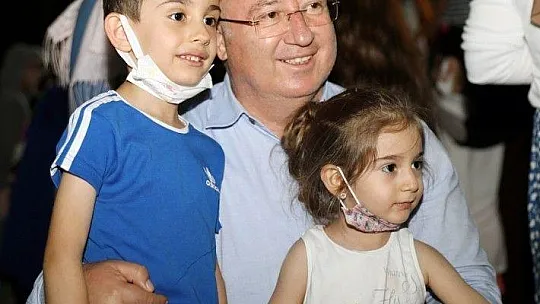 Menteşe Belediye Tiyatrosu perdelerini açtı